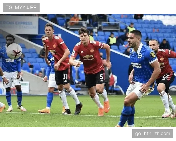 点球击中门框后球是否仍有效？规则解读与判罚逻辑分析